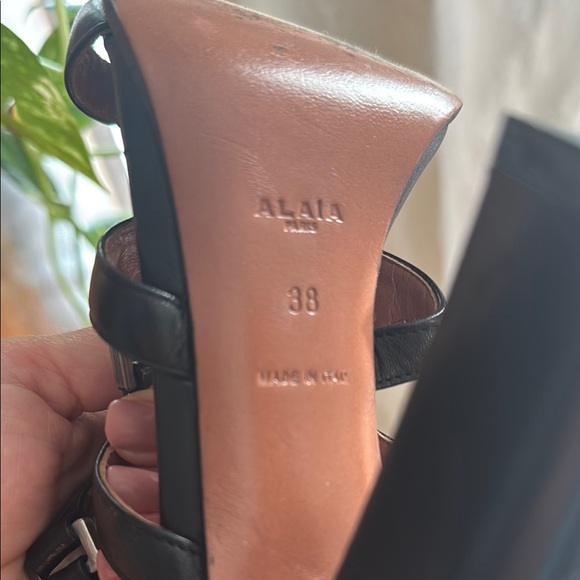 ALAIA Elegant Black Strappy Heels- sz 38 - Picture 2 of 6